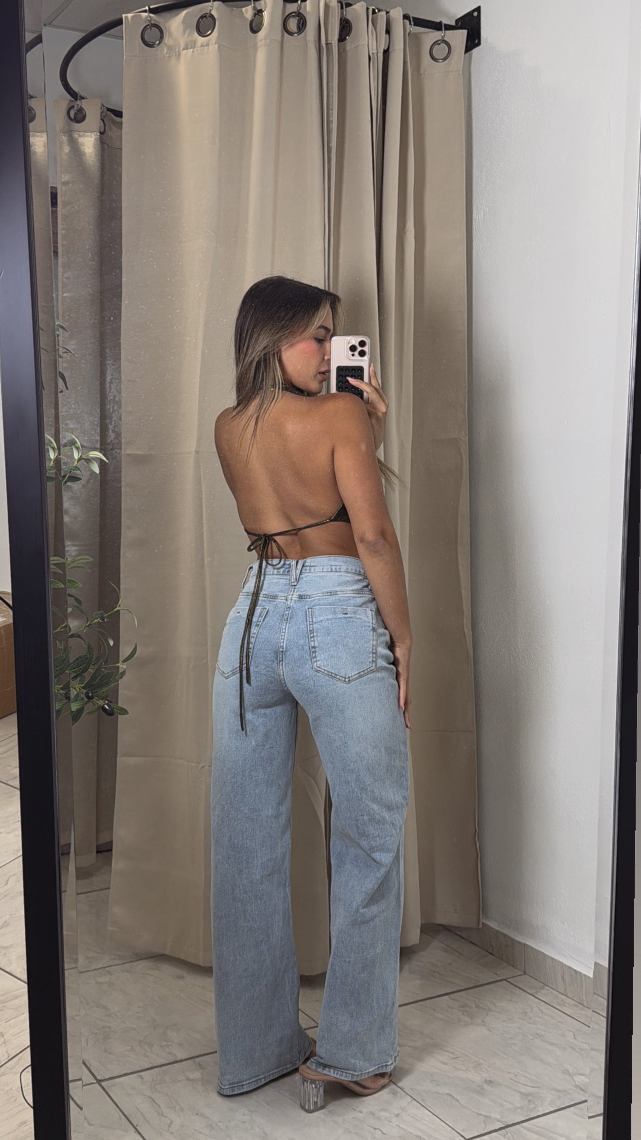 Vibrant Jean
