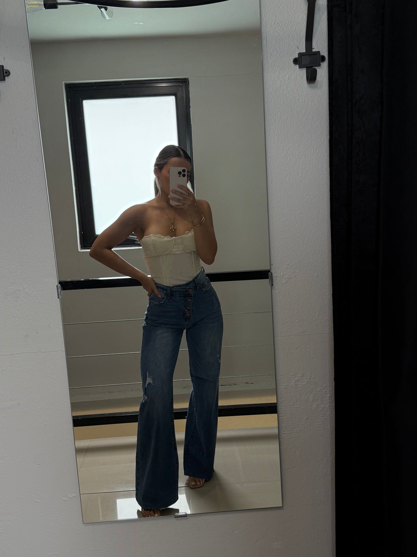 Vibrant Jean