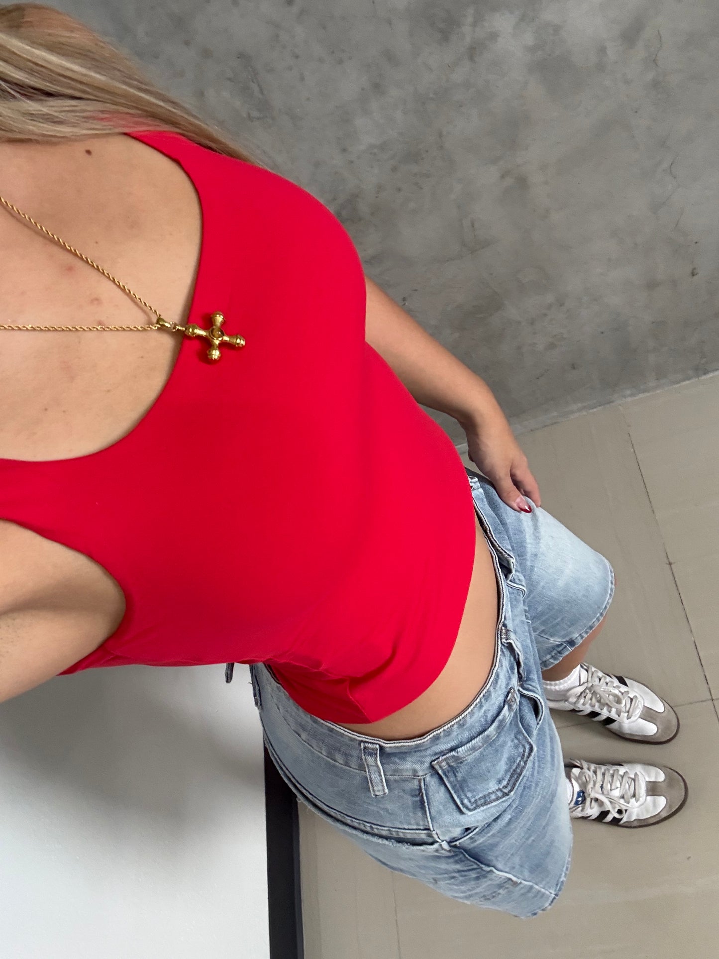 AMORA TOP