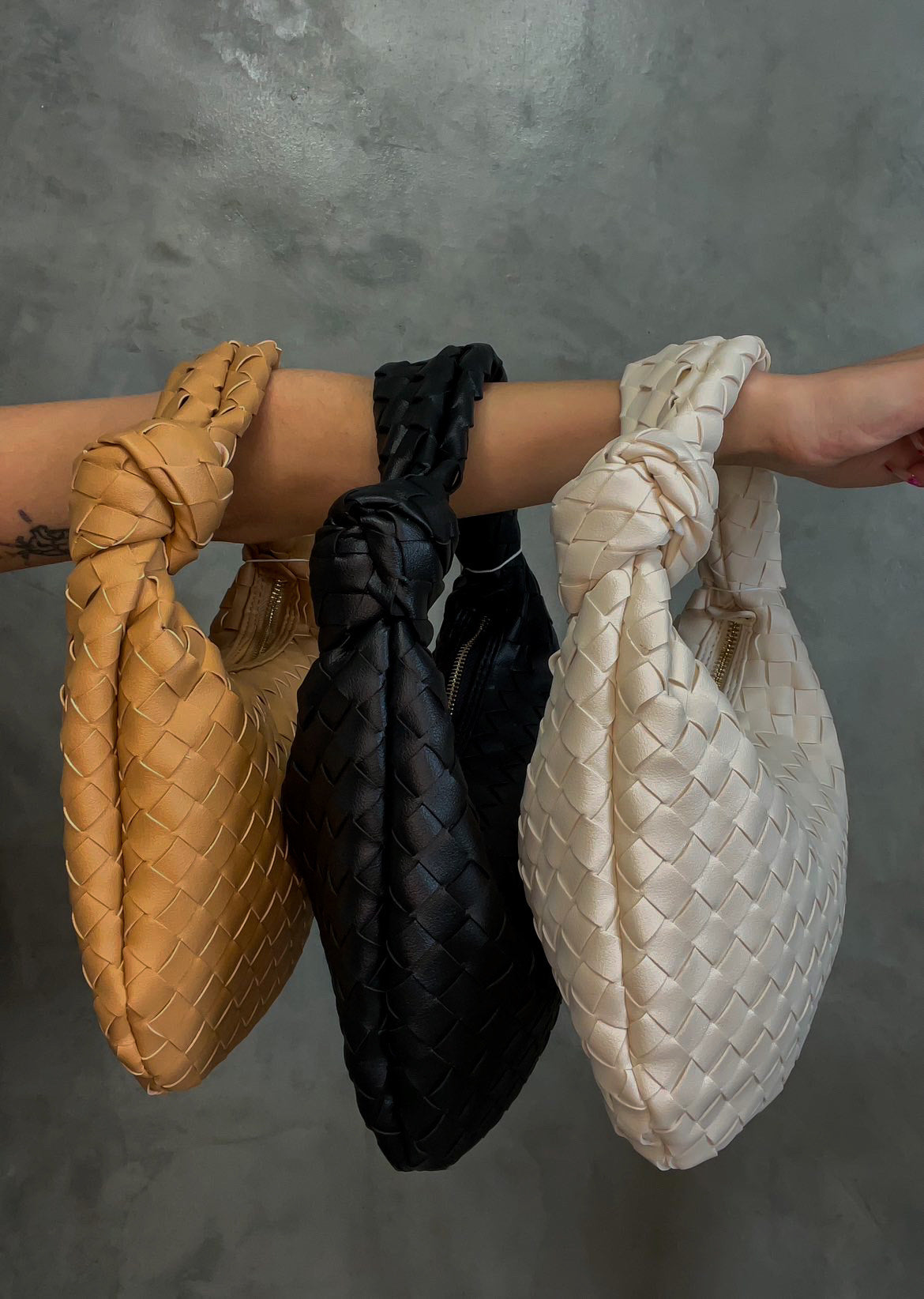 HANDBAGS & ACCESSORIES